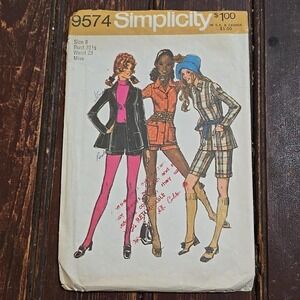 70's Retro Simplicity Pattern 9574‎ Shirt Shorts Misses Size 8 Bust 31.5 CUT